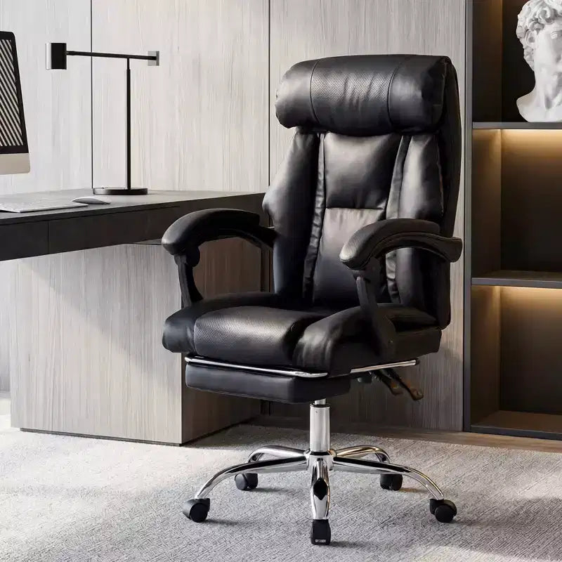 Fauteuil de bureau de direction GDFStudio Faina en similicuir réglable en hauteur et pivotant avec repose-pieds