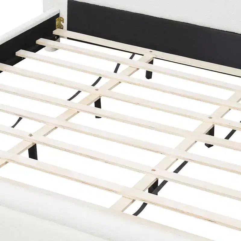 Lit plateforme tapissier ModernLuxe Queen/King avec tête de lit incurvée, cadre de lit solide, pas besoin de sommier tapissier, blanc