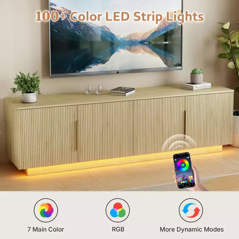 Meuble TV Zevemomo 67,7" à façade cannelée pour téléviseurs jusqu'à 75" avec bandeau LED 16 couleurs, 6 compartiments de rangement pour salon, Chêne naturel
