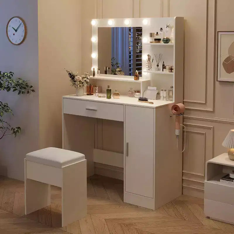 Coiffeuse de 89,9 cm avec miroir LED intelligent à 3 niveaux, station de charge, tiroir de rangement, armoire et tabouret en PU pour chambre à coucher ou salon
