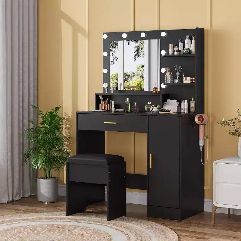 Coiffeuse de 89,9 cm avec miroir LED intelligent à 3 niveaux, station de charge, tiroir de rangement, armoire et tabouret en PU pour chambre à coucher ou salon