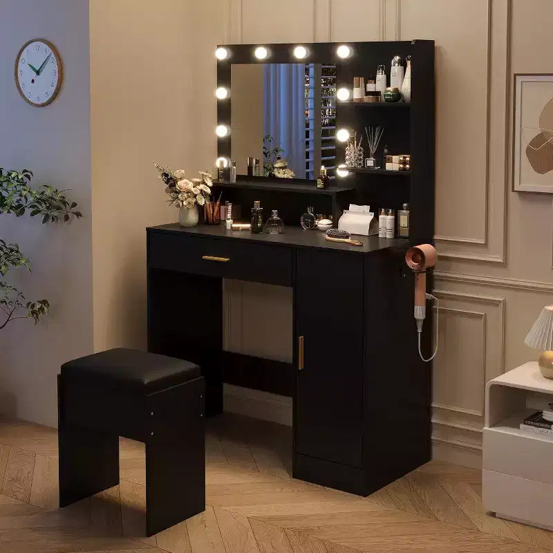 Coiffeuse de 89,9 cm avec miroir LED intelligent à 3 niveaux, station de charge, tiroir de rangement, armoire et tabouret en PU pour chambre à coucher ou salon