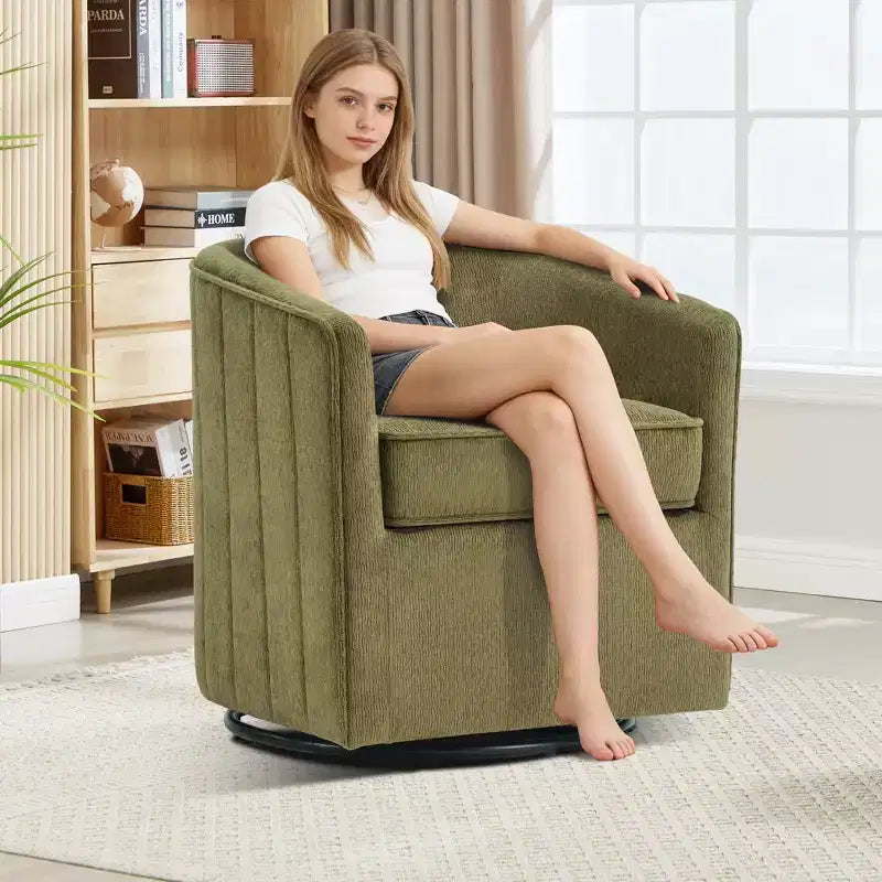 Fauteuil pivotant avec ottomane Bestier, fauteuil club de forme tonneau avec un design aux lignes épurées pour salon et chambre, fauteuil de lecture rond