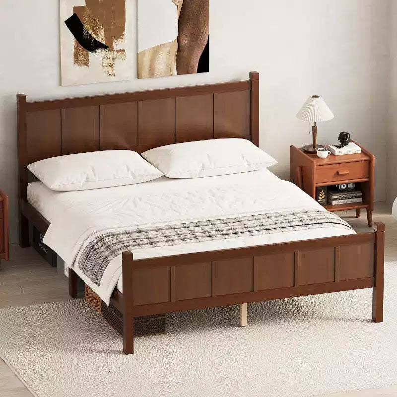 Lit plateforme Queen à panneaux plats avec tête de lit et pied de lit, cadre de lit de style Shaker en grain de bois, noyer foncé