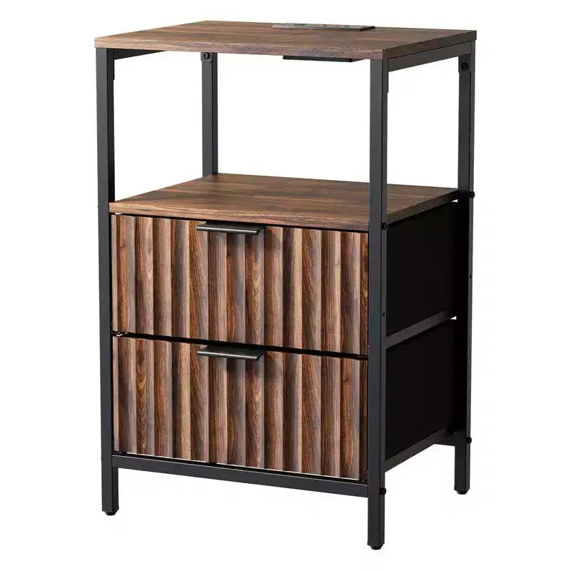 Table de chevet Karl Home de 38 cm de large - 2 tiroirs, 1 étagère, prise américaine