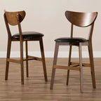 Lot de 2 tabourets de bar à hauteur de comptoir Baxton Studio Eline en bois de noyer et similicuir, noir : dossier ovale, nettoyer les taches