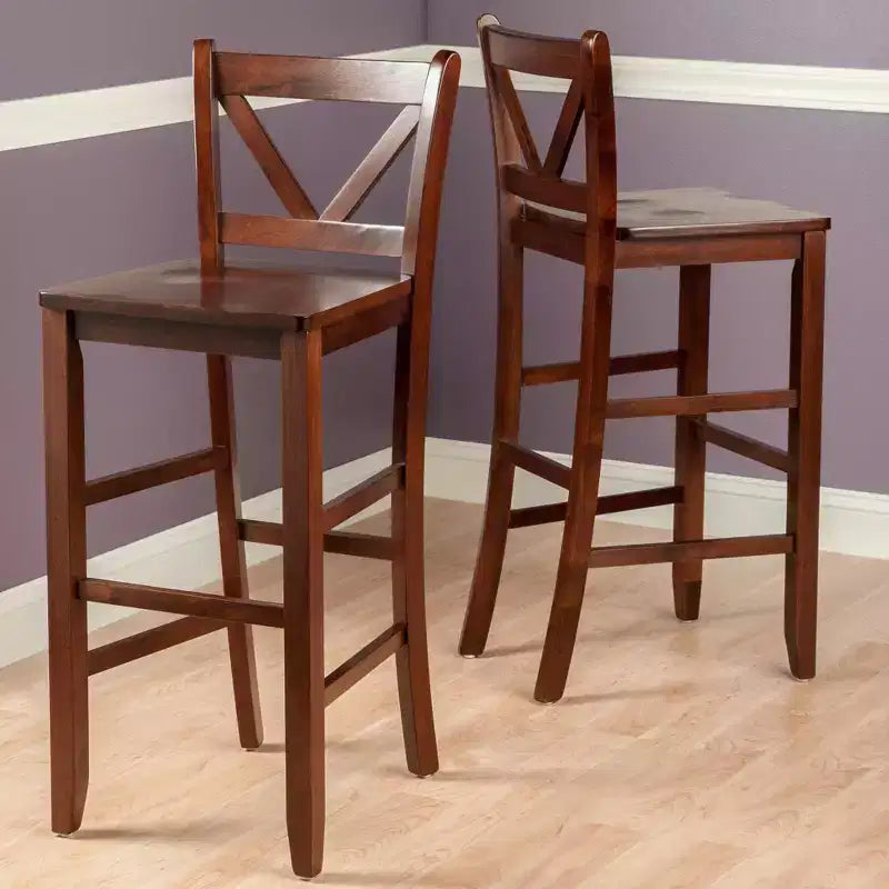 Lot de 2 tabourets de bar Victor à dossier en V de 76 cm en bois/noyer - Winsome : Bois massif, dossier haut, non rembourré
