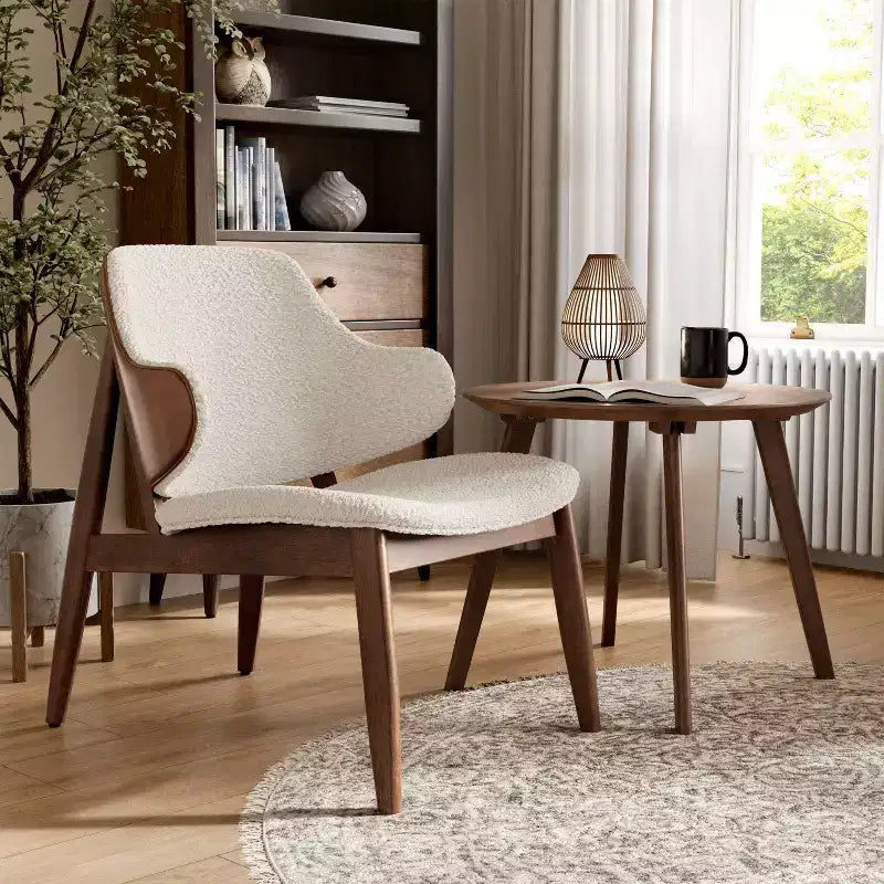 HOMES: Inside + Out Ensemble de 2 tables d'appoint de style moderne du milieu du siècle Creekside avec chaise, couleur noyer