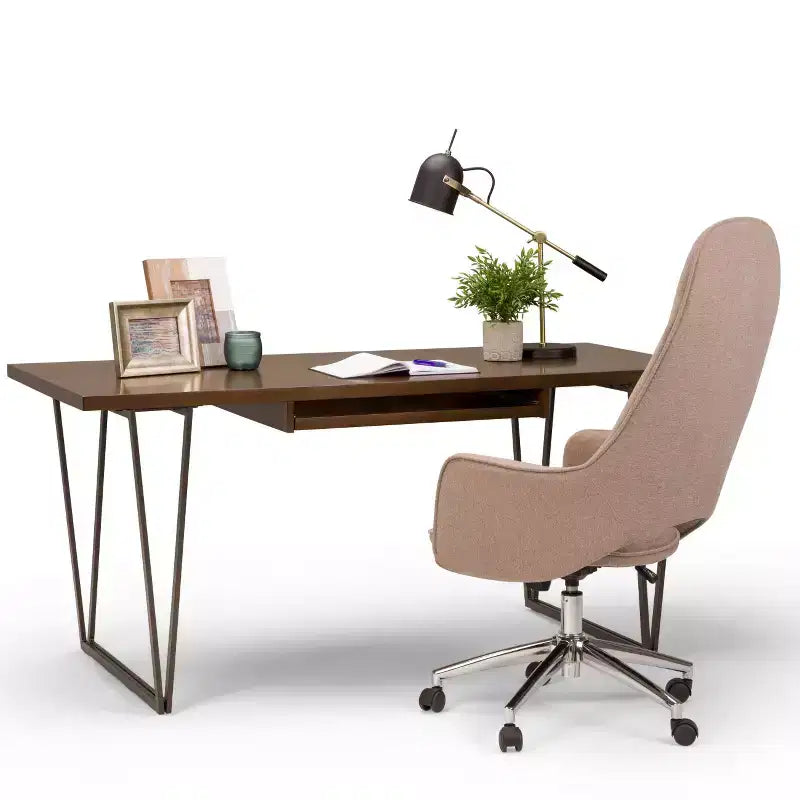 Bureau Travis 66 po en bois massif avec tiroir clavier, base en métal - WyndenHall