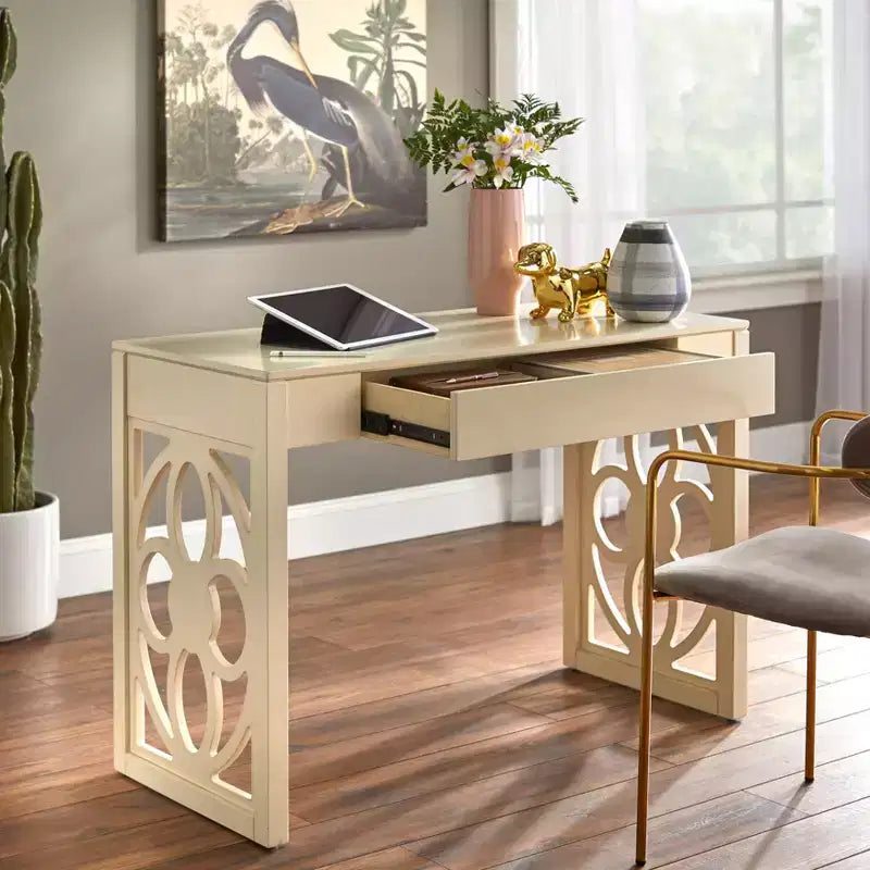 Bureau Lifestorey Allegory Floral Panel Legs Blanc : Bois d'hévéa massif, pieds à panneaux floraux, style moderne du milieu du siècle, 112 cm de large