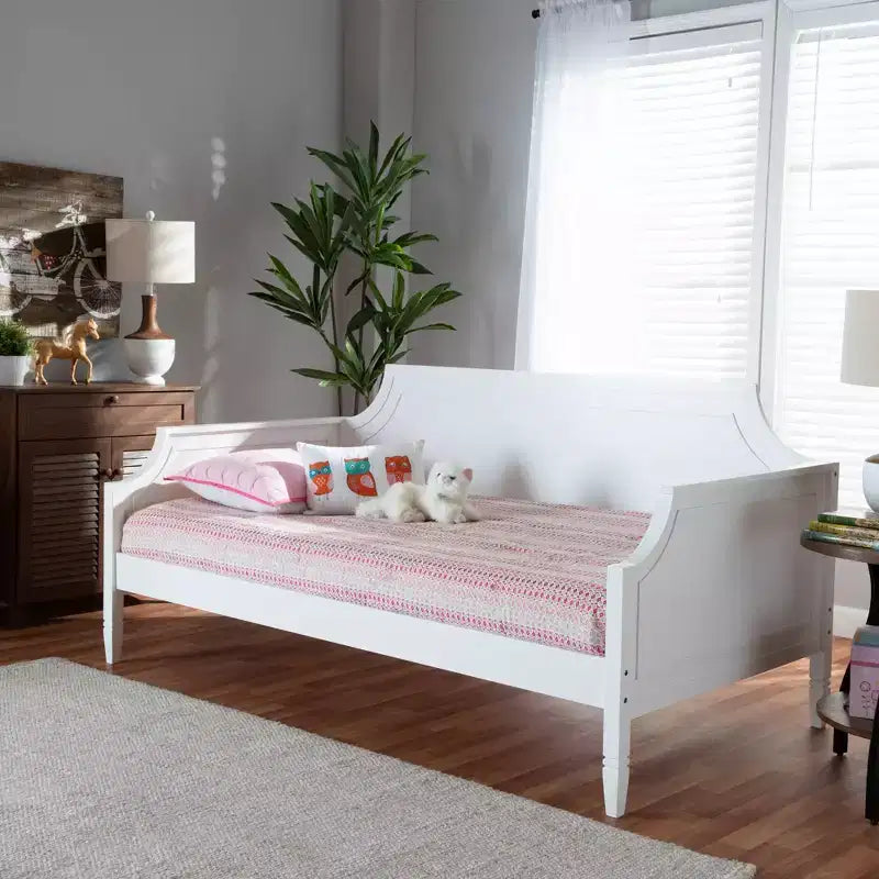 Lit de repos double Mariana Wood Blanc - Baxton Studio : Cadre traditionnel en MDF et bois d'hévéa, finition peinte, support renforcé