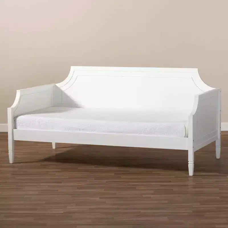 Lit de repos double Mariana Wood Blanc - Baxton Studio : Cadre traditionnel en MDF et bois d'hévéa, finition peinte, support renforcé