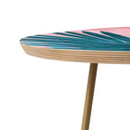 Table d'appoint Palms d'Emanuela Carratoni avec pieds Aston dorés - Deny Designs : Dessus en bouleau de la Baltique, design d'artiste