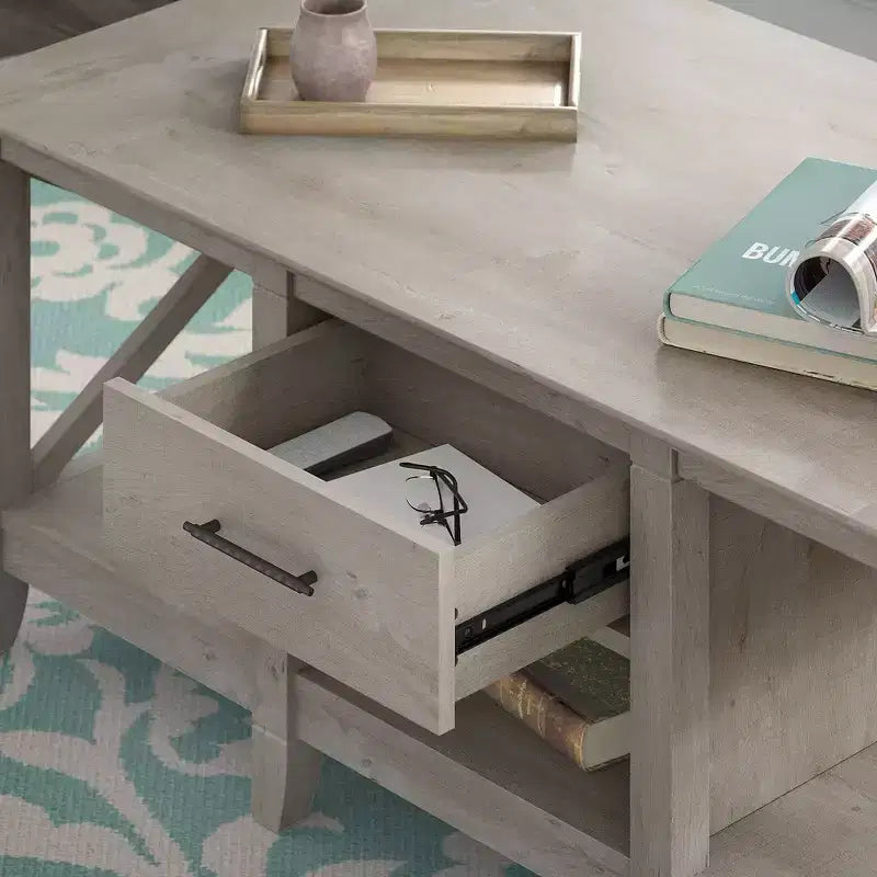 Table basse Key West avec rangement - Bush Furniture : poignées en bronze vieilli, compartiments ouverts