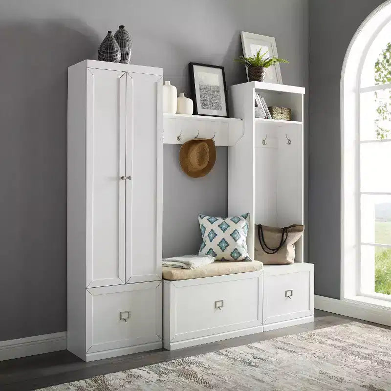Ensemble d'entrée Harper 4 pièces avec banc, étagère, portemanteau et garde-manger blanc - Crosley
