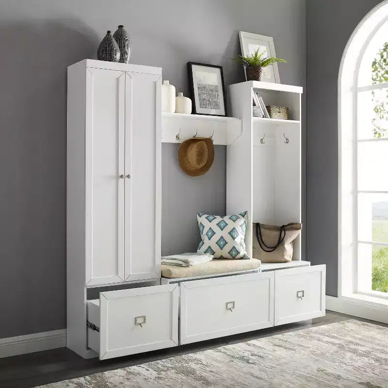 Ensemble d'entrée Harper 4 pièces avec banc, étagère, portemanteau et garde-manger blanc - Crosley