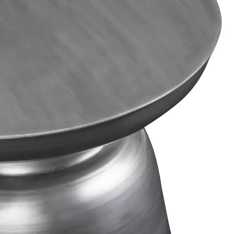 Table d'appoint métallique Layne - WyndenHall