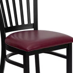 Chaise de restaurant en métal noir à dossier vertical Flash Furniture