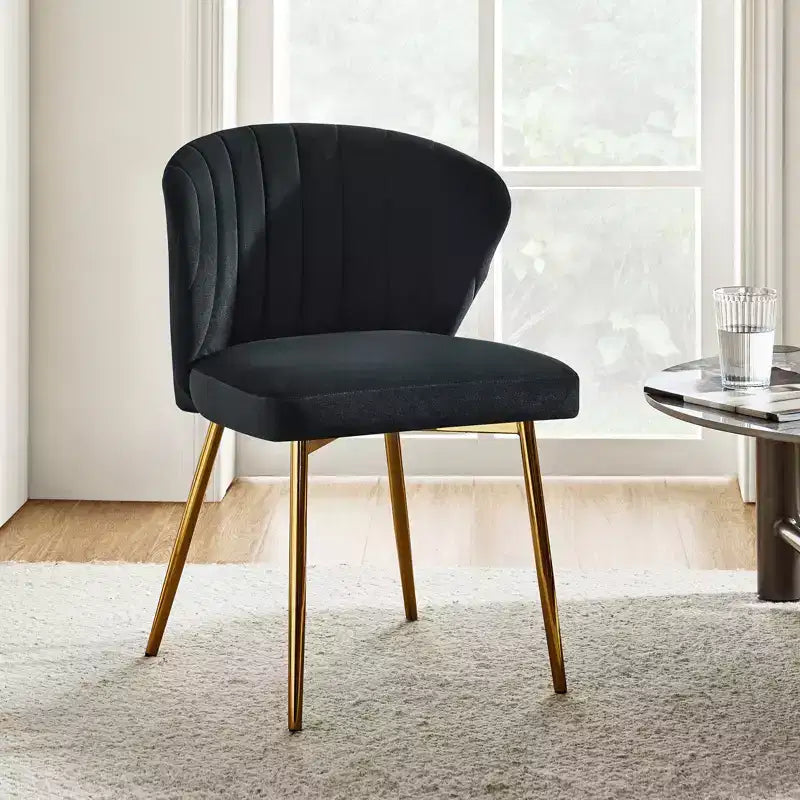Chaise d'appoint Emma avec pieds en métal pour salon et chambre à coucher, fauteuil d'appoint en velours | KARAT HOME