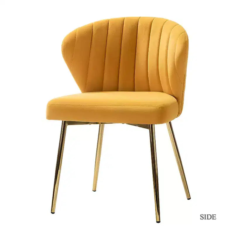 Chaise d'appoint Emma avec pieds en métal pour salon et chambre à coucher, fauteuil d'appoint en velours | KARAT HOME