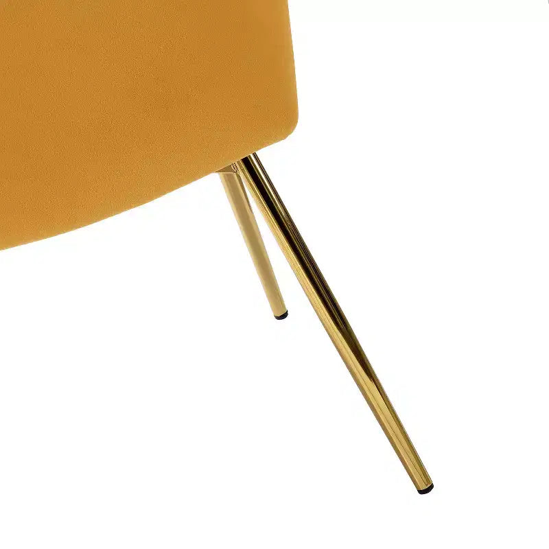 Chaise d'appoint Emma avec pieds en métal pour salon et chambre à coucher, fauteuil d'appoint en velours | KARAT HOME