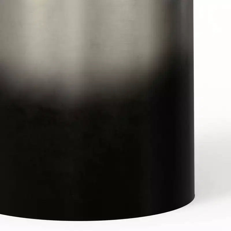 Table d'appoint cylindrique en métal Lance Ombre - WyndenHall