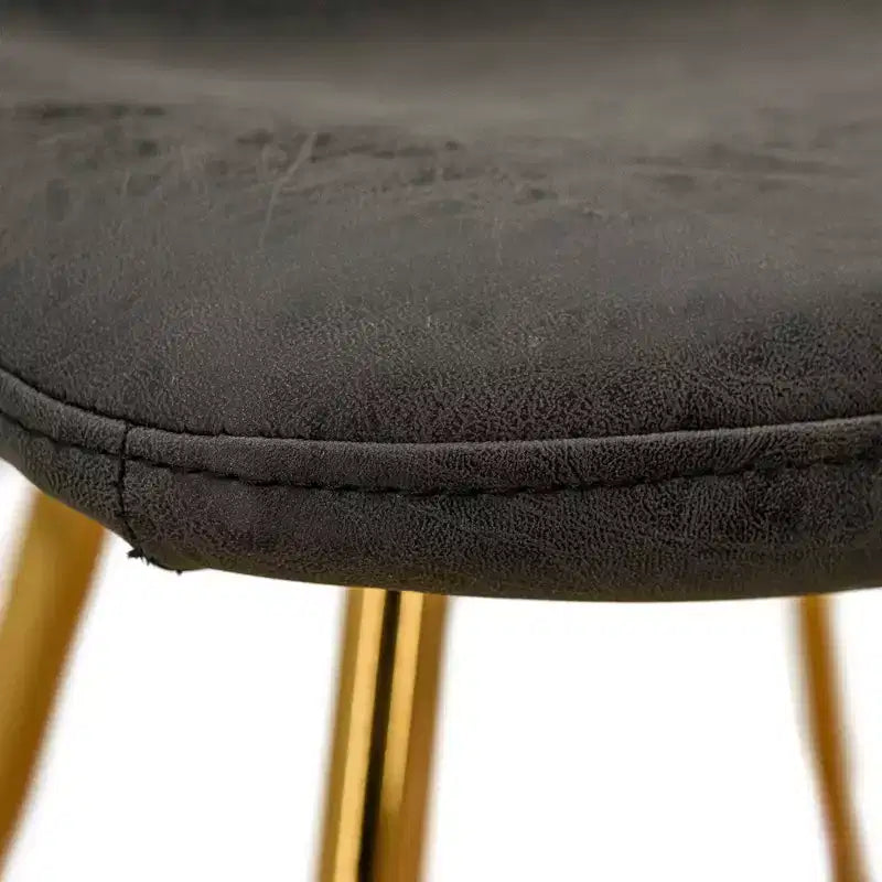Lot de 2 chaises de salle à manger modernes LeisureMod Markley en similicuir avec pieds dorés, assise rembourrée, design élégant pour cuisine, salle à manger, bureau ou café