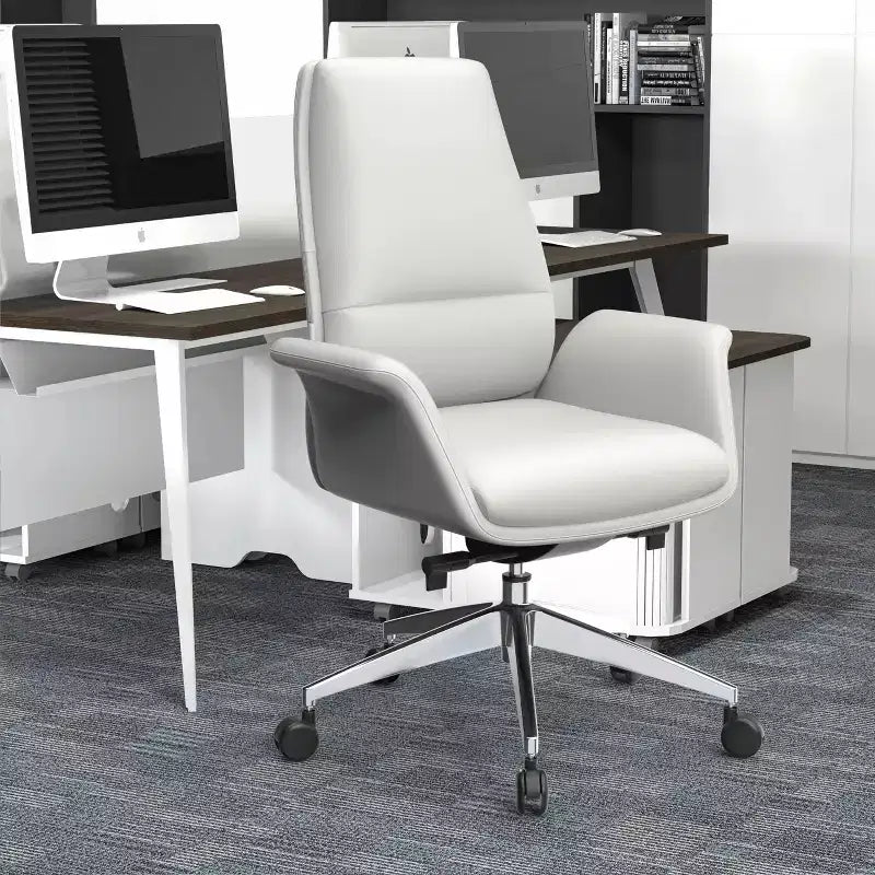 LeisureMod Summit Chaise de Bureau Rembourrée en Cuir PU avec Cadre en Aluminium, Pivotante, Inclinable, Accoudoirs, Chaise de Bureau Ergonomique pour Bureau à Domicile