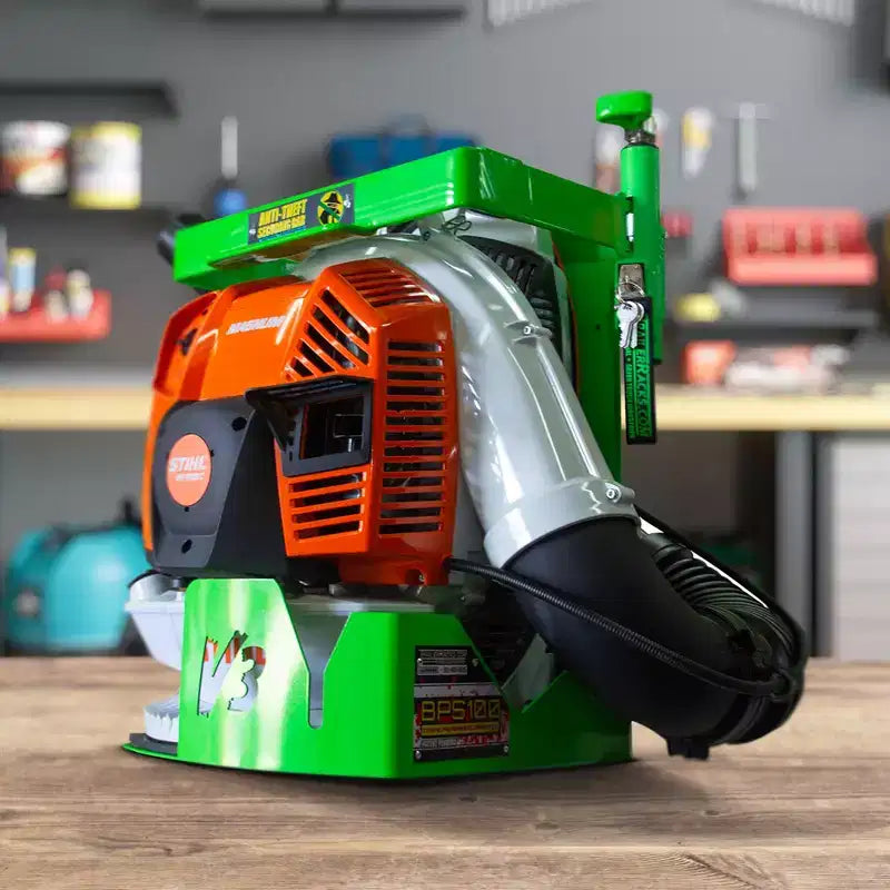Support antivol utilitaire en acier Green Touch Industries Xtreme Pro Series pour souffleur de feuilles dorsal, pour remorques et garages