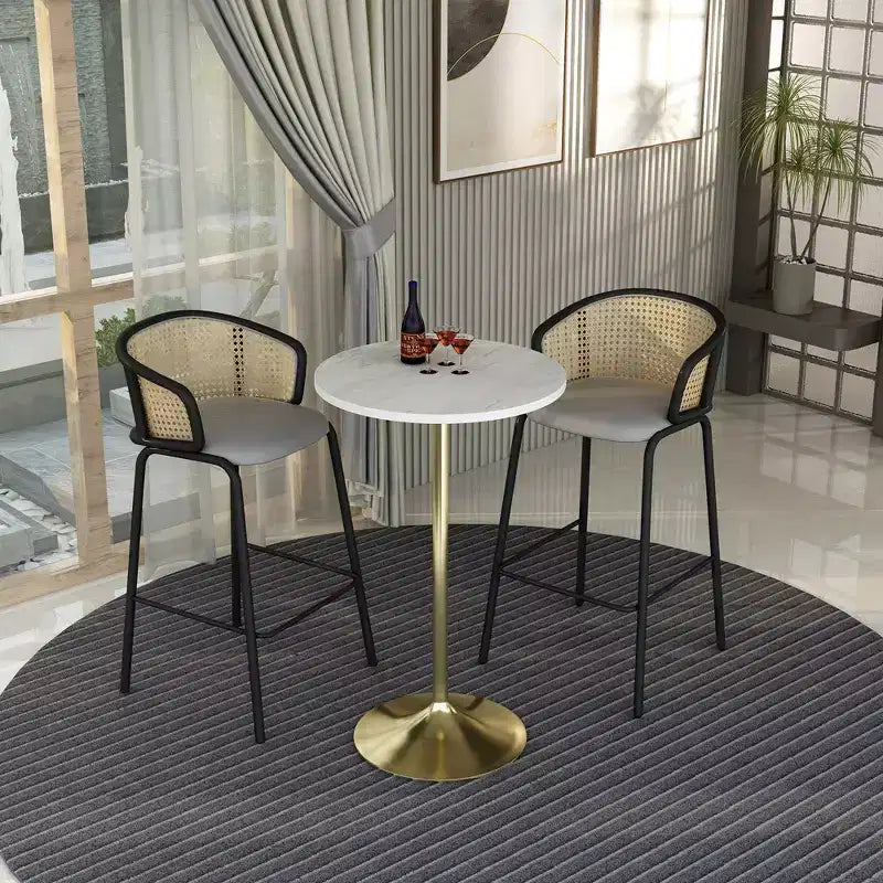 Table de salle à manger ronde Leisuremod Verve 27 à hauteur de bar - Table à hauteur de comptoir moderne avec plateau en résine et base piédestal en or brossé pour cuisine, maison et bar