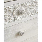 Commode à 6 tiroirs Paxberry Boho de Signature Design by Ashley, finition blanchie